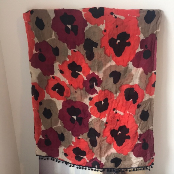 Beautiful Tommy Hilfiger Poppy scarf! - Picture 3 of 3